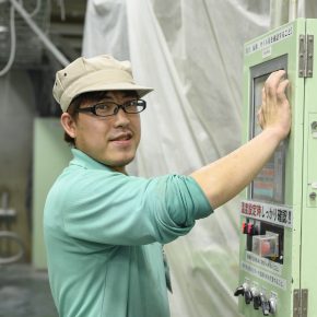 スタッフインタビュー